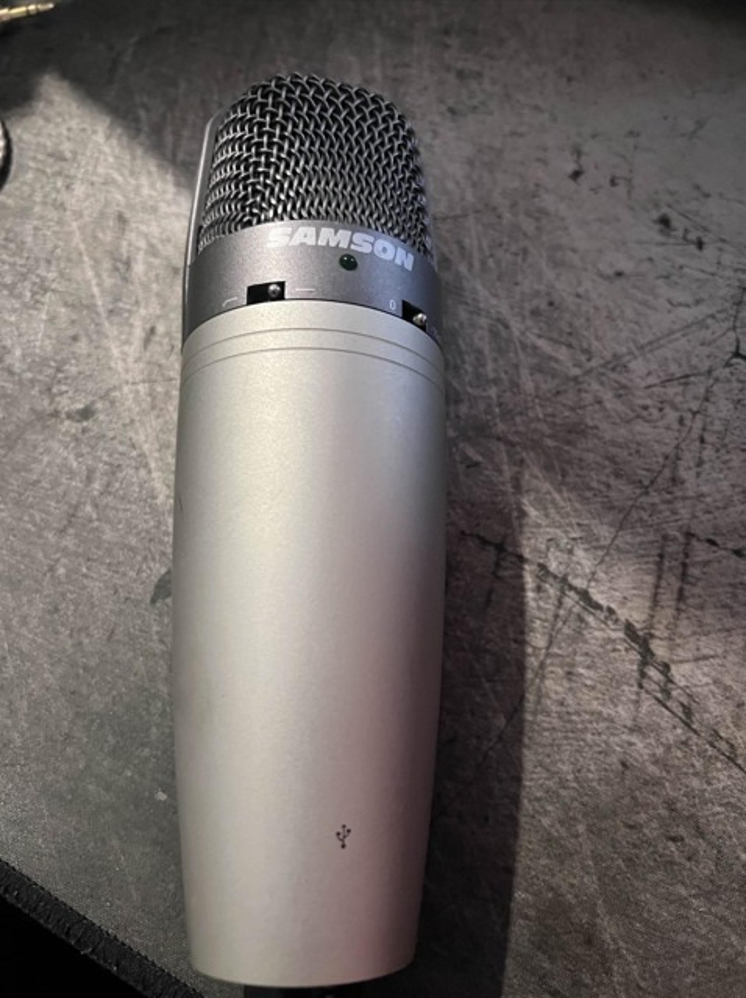Samson C03U Multi-Pattern USB Studio Condenser Microphone