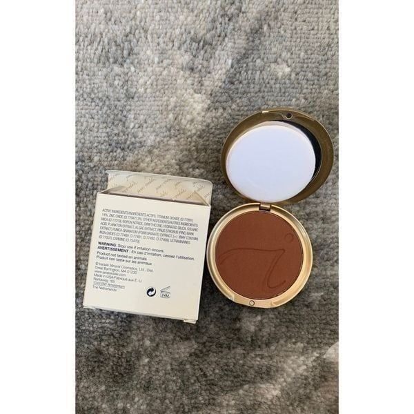 Jane Iredale chestnut pressed powder