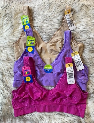 *NWT 3 PLAYTEX SEAMLESS SOFTCUP BRA BUNDLE P844