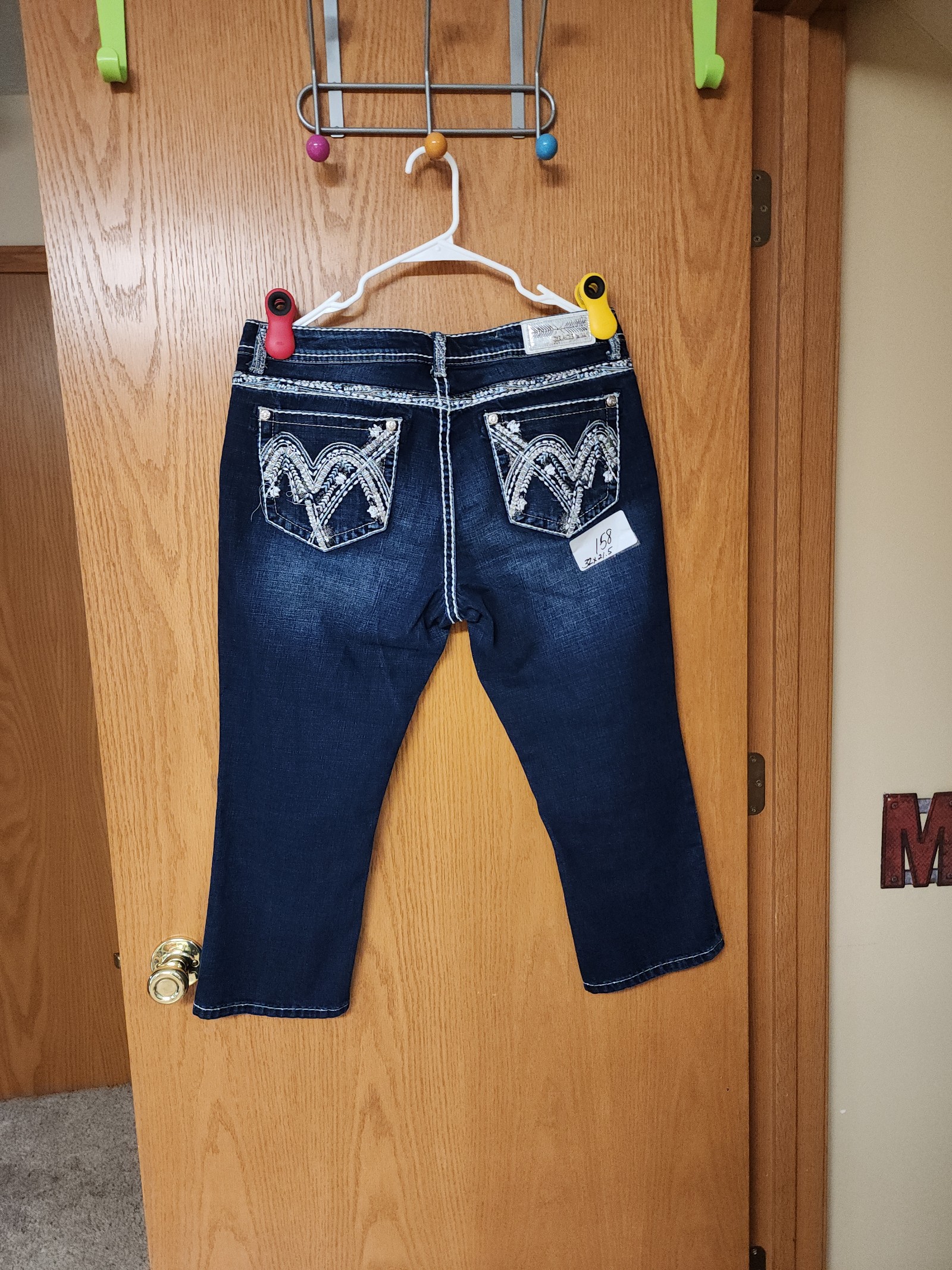 grace in LA jean capris women's 32x21.5 great condition number 158