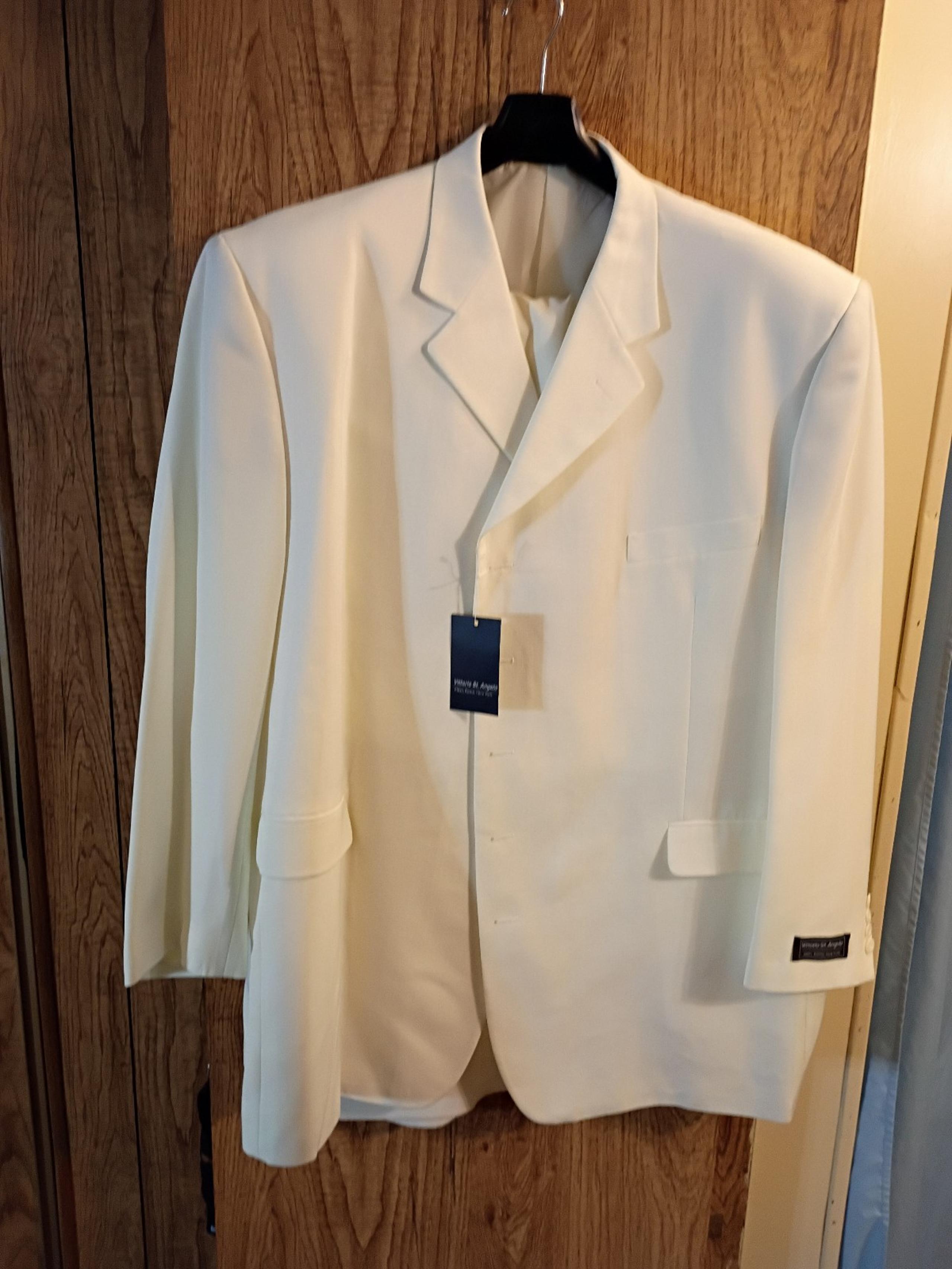 New with tags Big Mens Vittorio St. Angelo 2 piece White Suit size 58R/54R