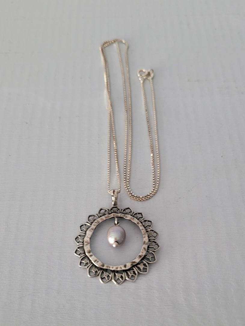 Sterling Silver Freshwater Grey Pearl In Frame Pendant