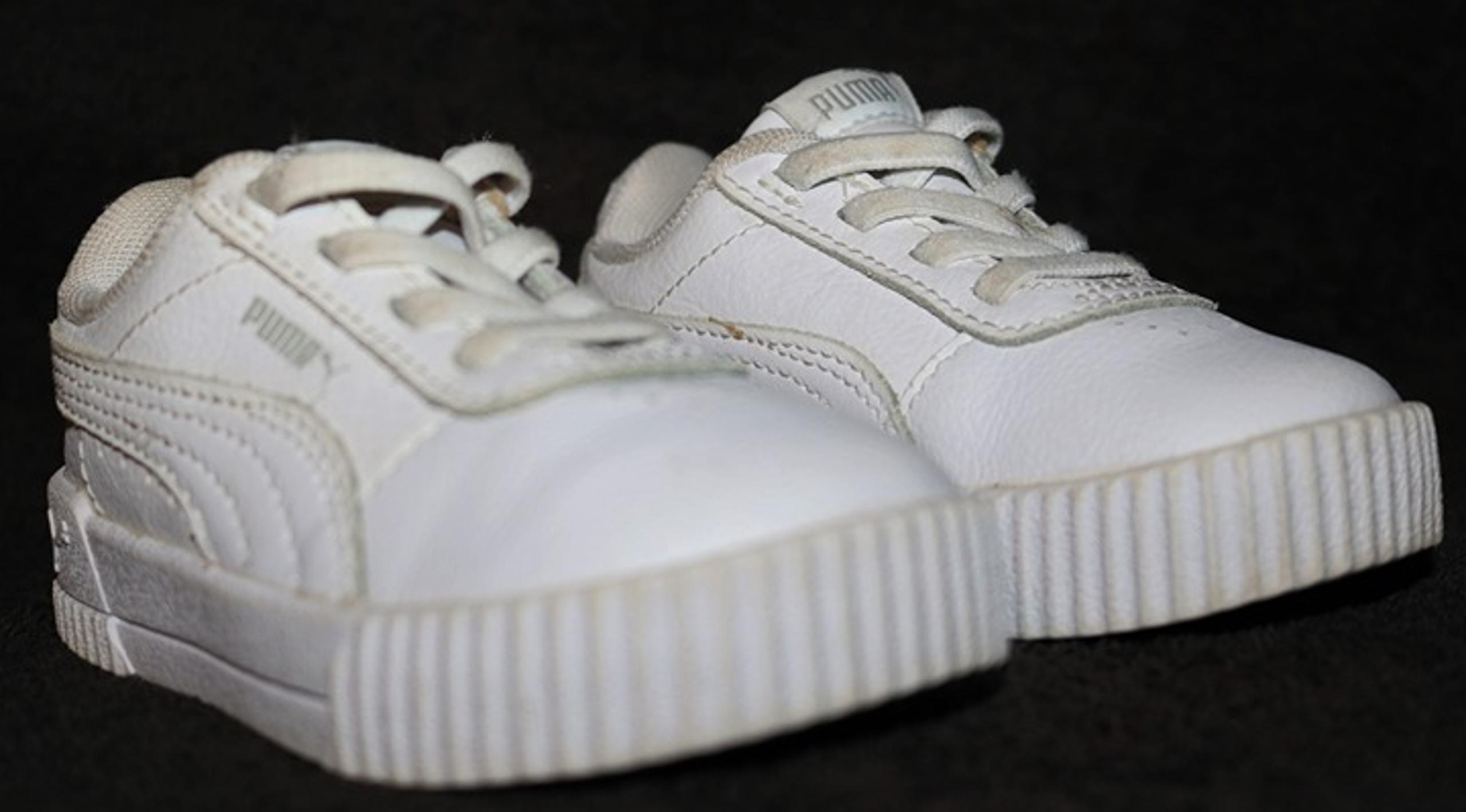 Toddler Girls Size 5 White Puma Shoes