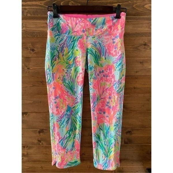 Lilly Pulitzer Luxletic Crop Leggings Fan Sea Pants UPF 50+