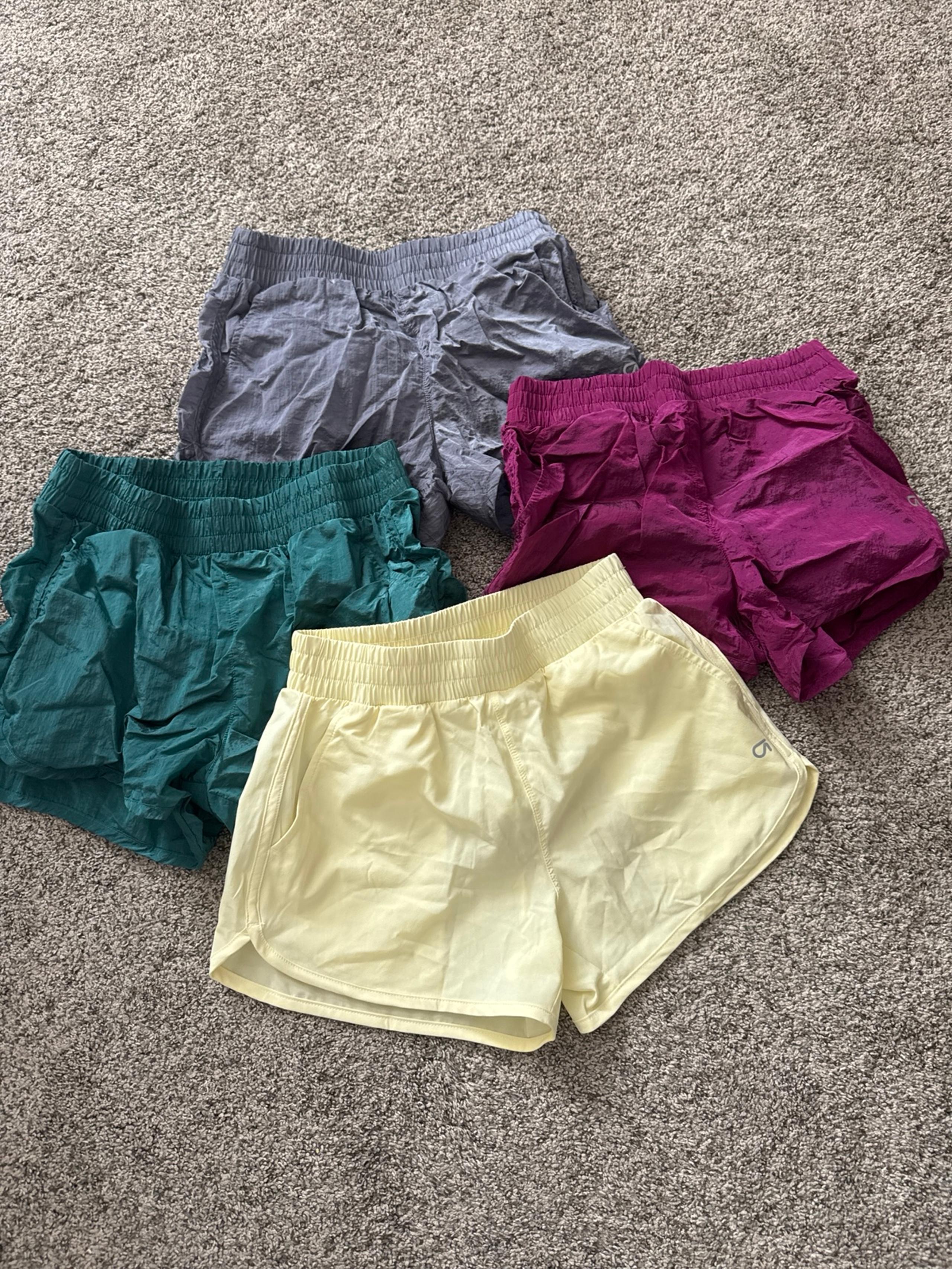 Women’s Gap Fit Lined with Pockets Athletic Running Shorts XS / XXS Lot