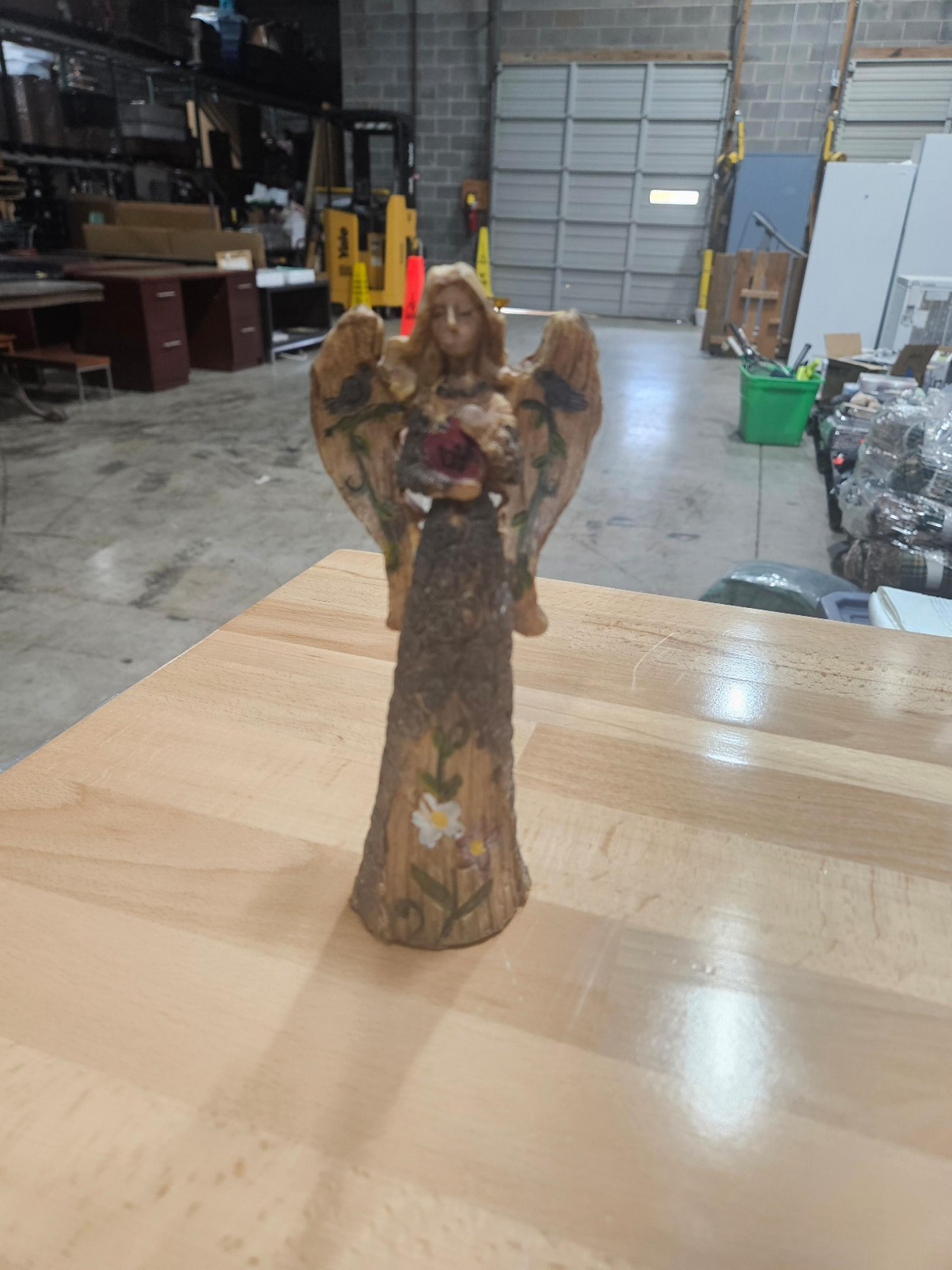 Vintage GANZ Rezin Angel With Heart Love Figurine Look Like Wood