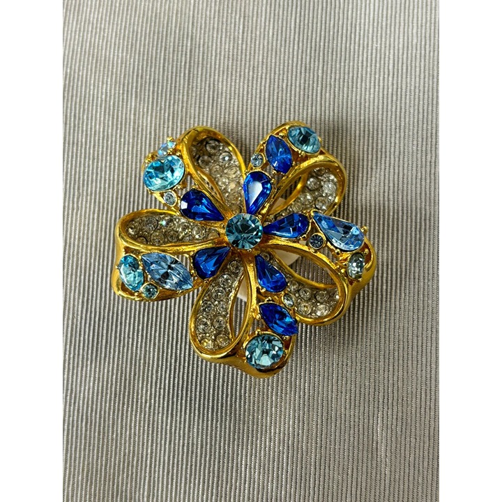 Nolan Miller Glamour Collection Gold Tone Double Bow Blue White Rhinestone Brooc