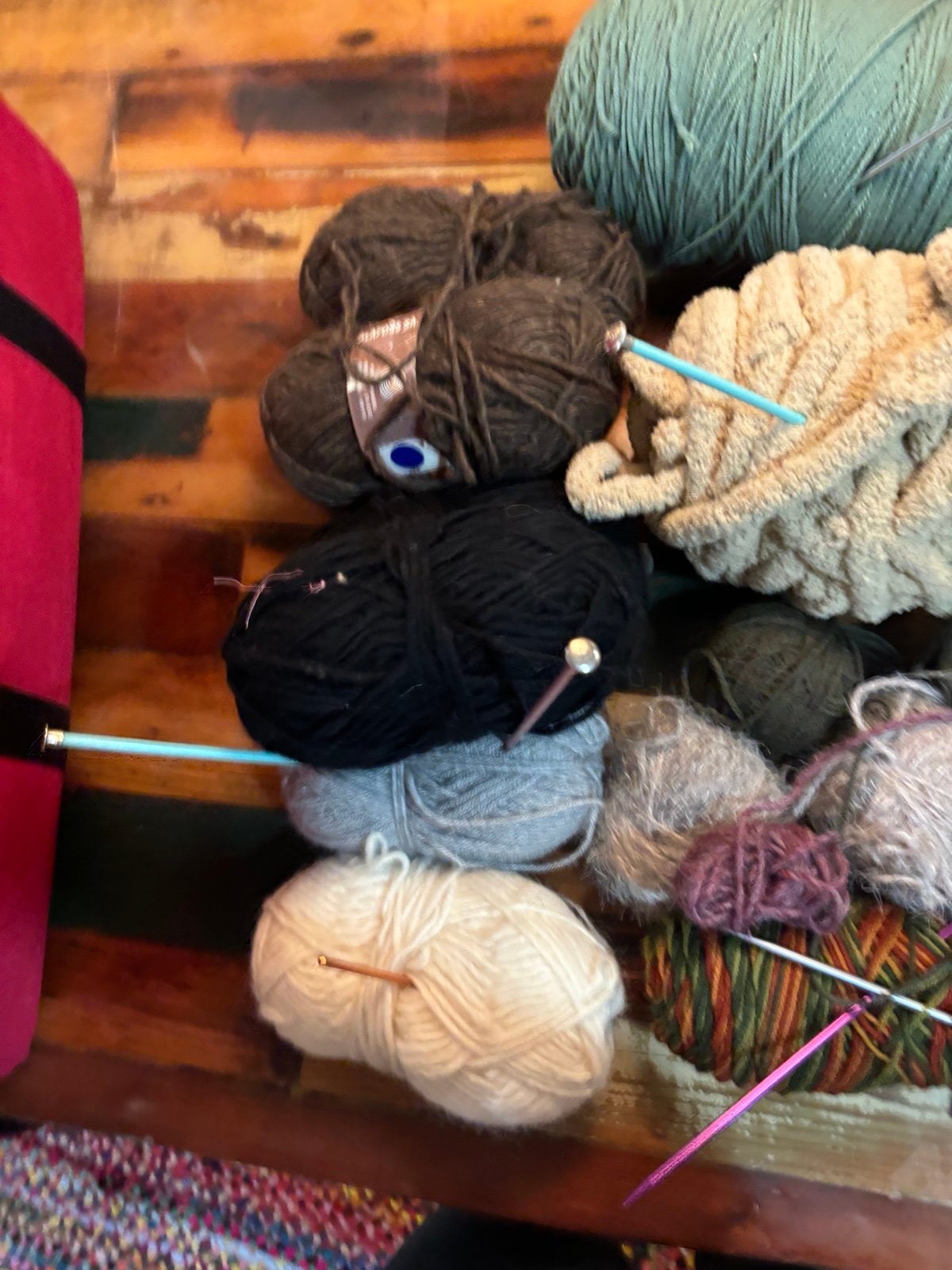 LOT Vintage 1970’s wool yarn with crochet accessories