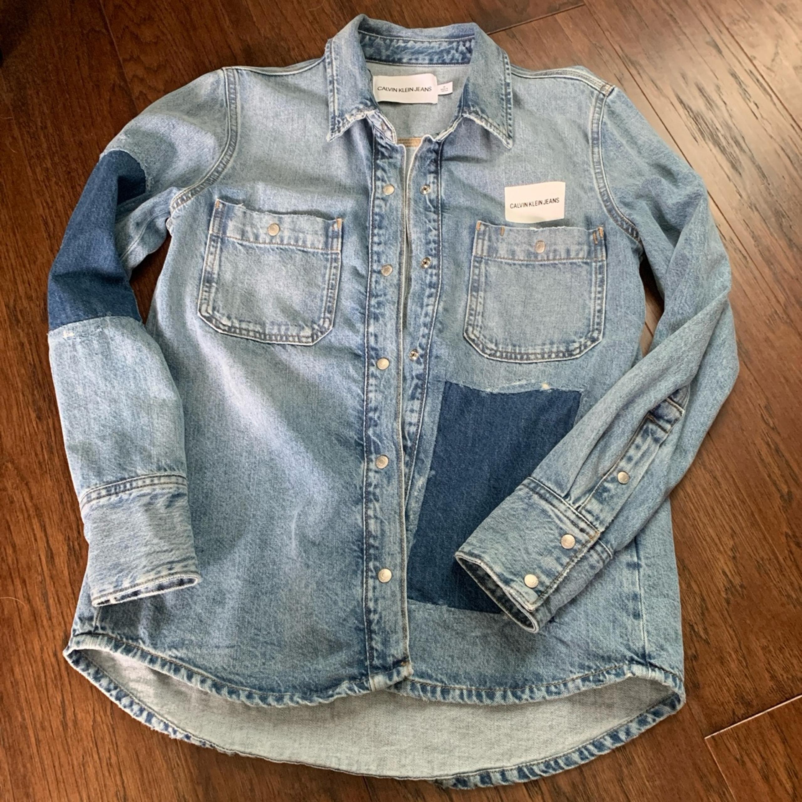 Calvin Klein denim button down shirt jacket M