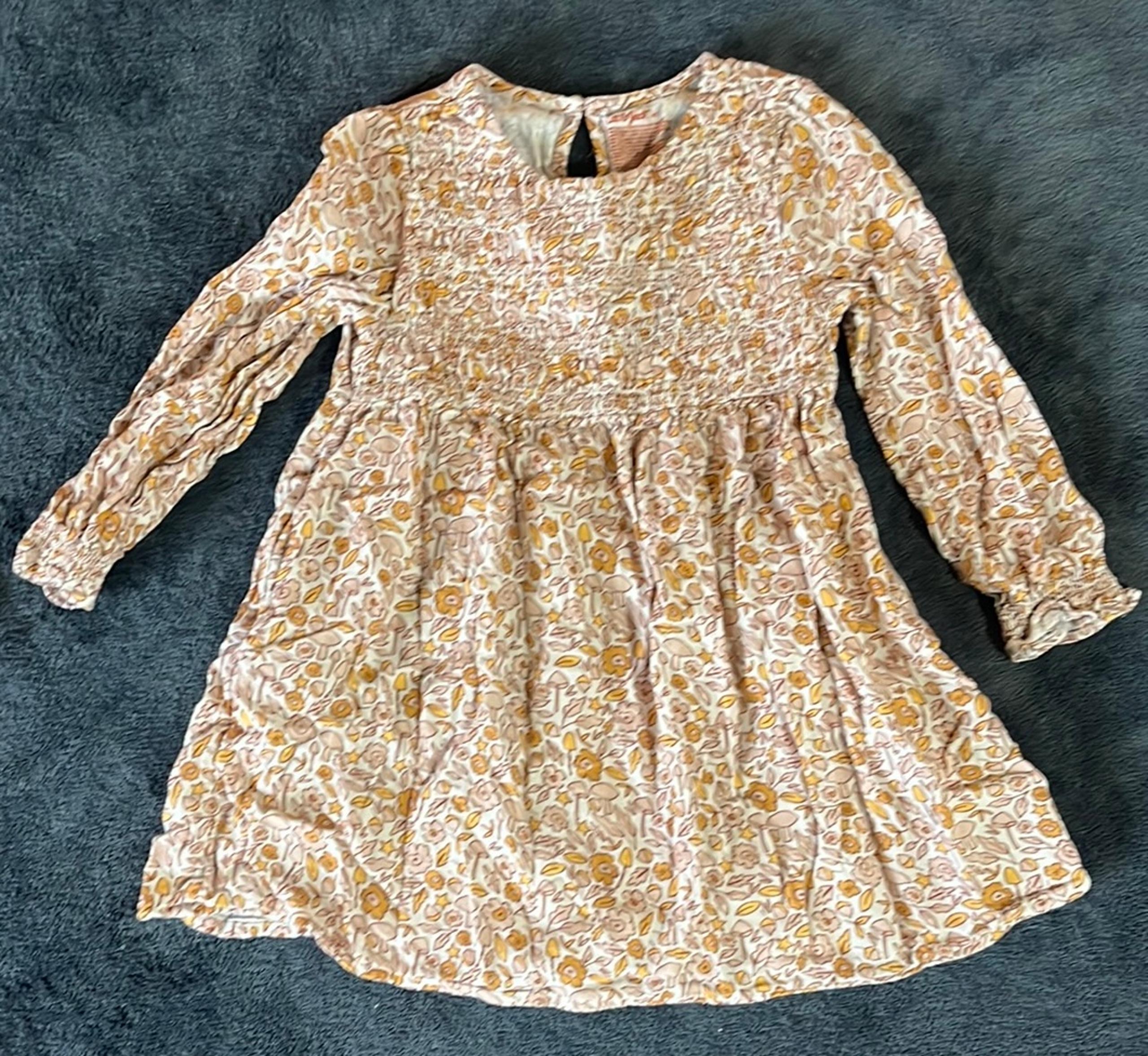 Cat & Jack Cream and Pink Casual Dress
