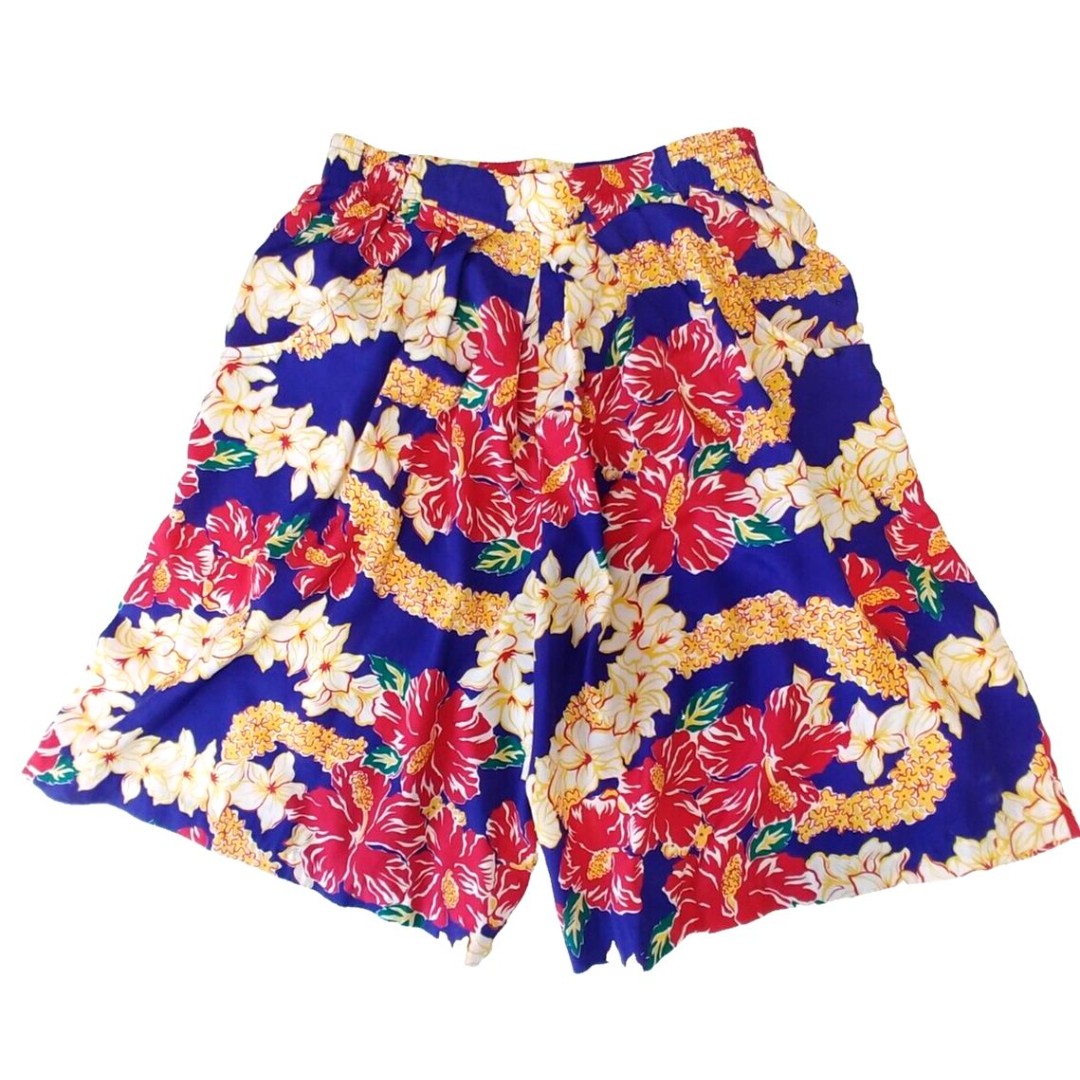 HILO HATTIE Shorts Stretch Waist Made In Hawaii Floral Beach Vacation Pockets L