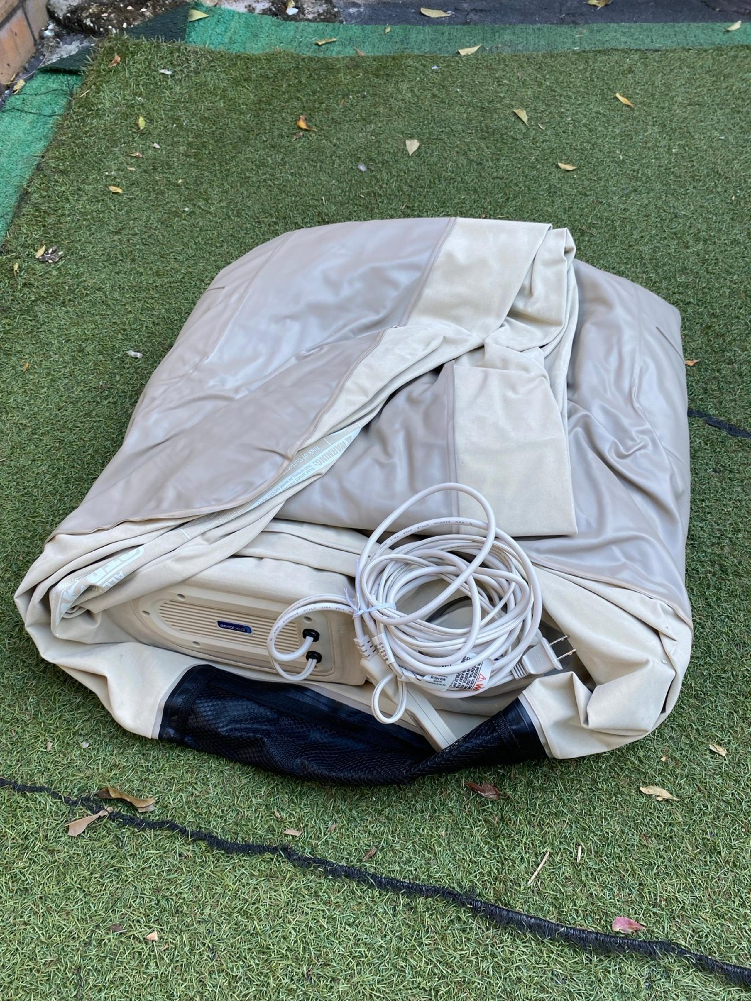 Inflatable bed