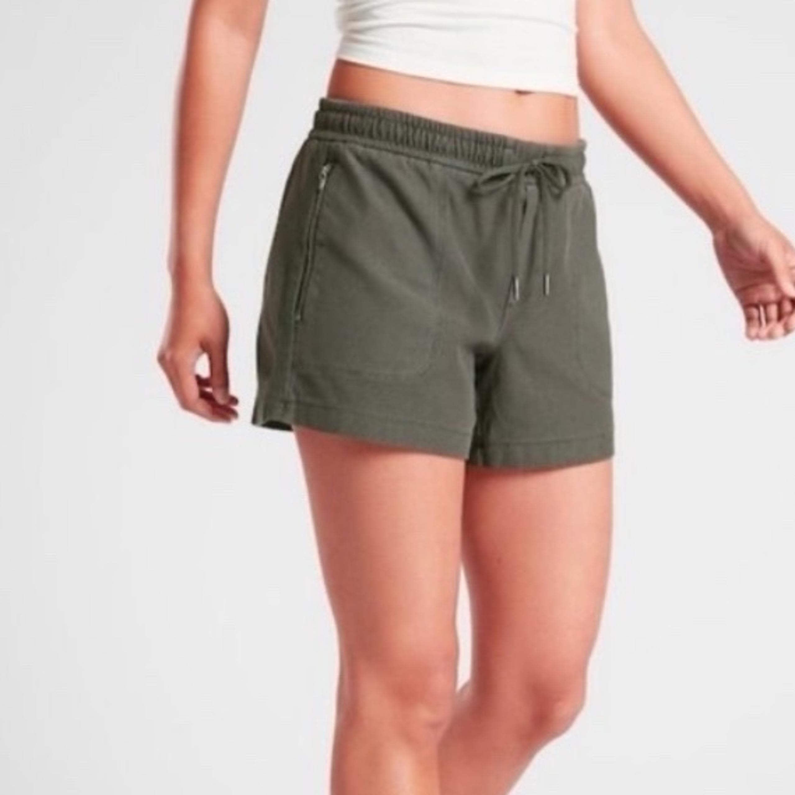 ATHLETA  Cypress green Pull On Farallon Shorts size 0