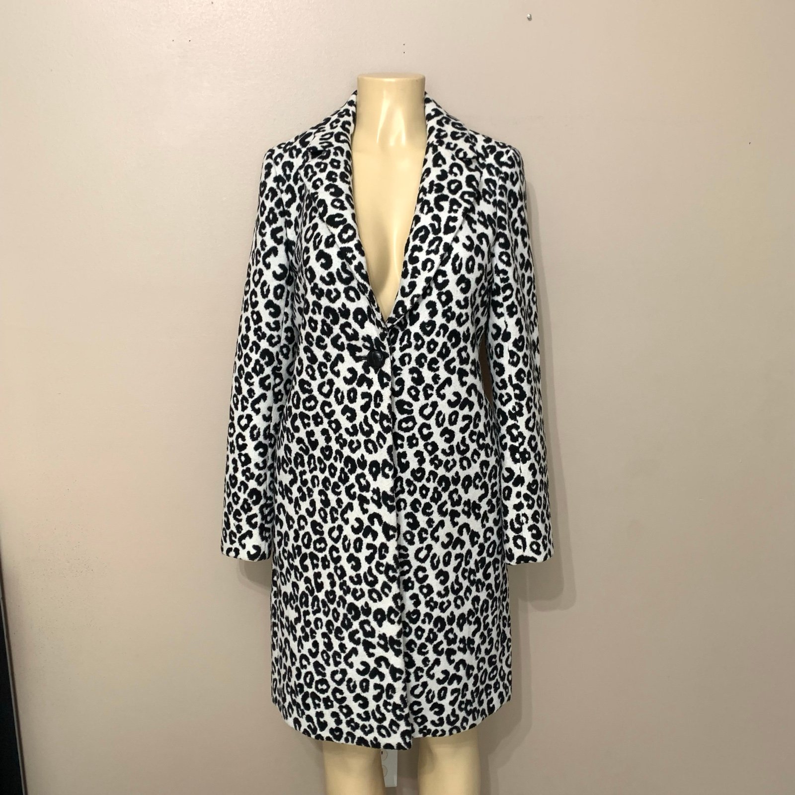 Rachel Zoe Lined White/Black Snow Leopard Coat Women Size Small