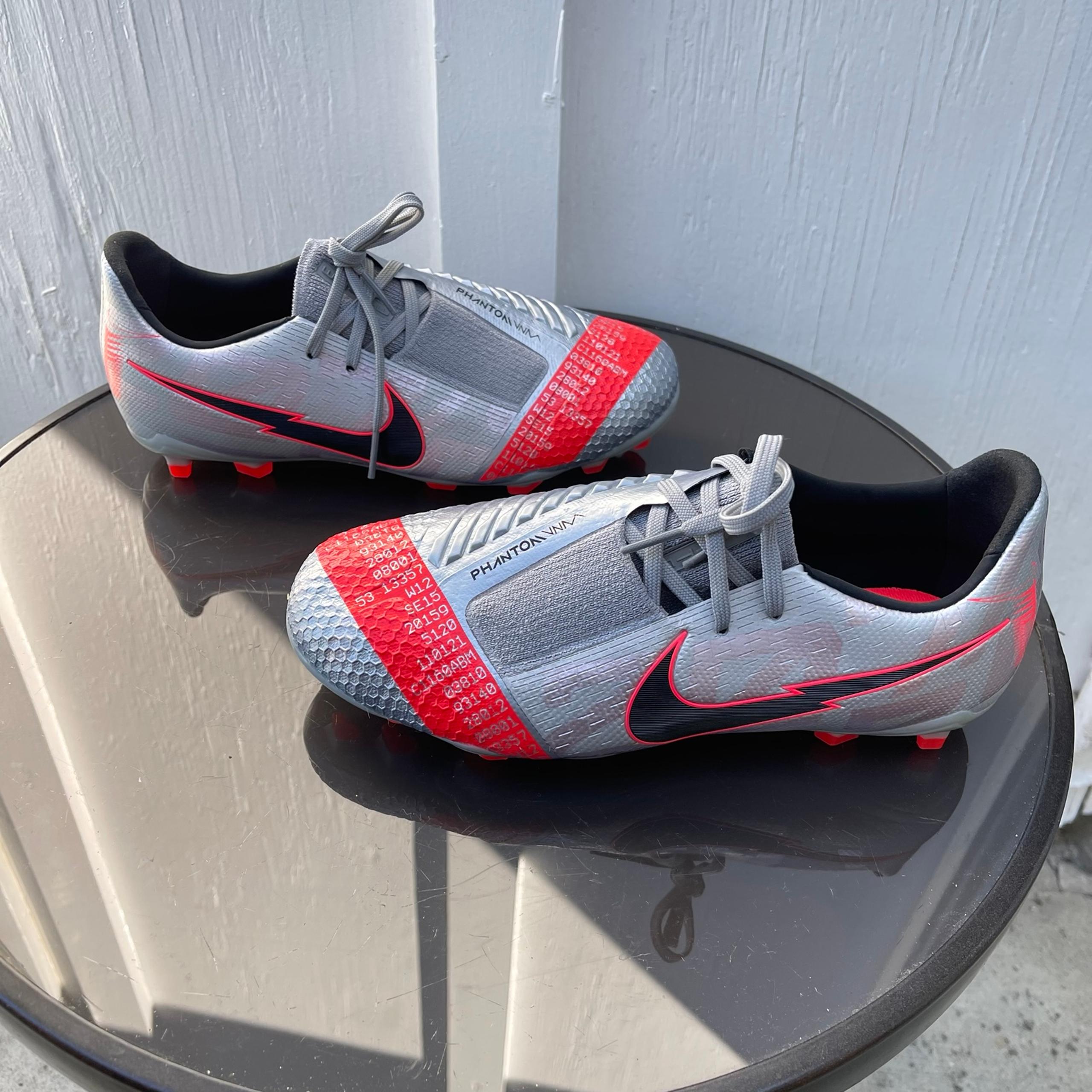 Youth Nike Phantom Venom Elite ACC Soccer Cleats Silver AO0401-906 Size 5Y