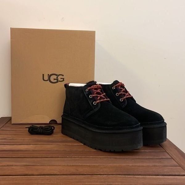 UGG Neumel Heritage Platform Boots Black Women 9