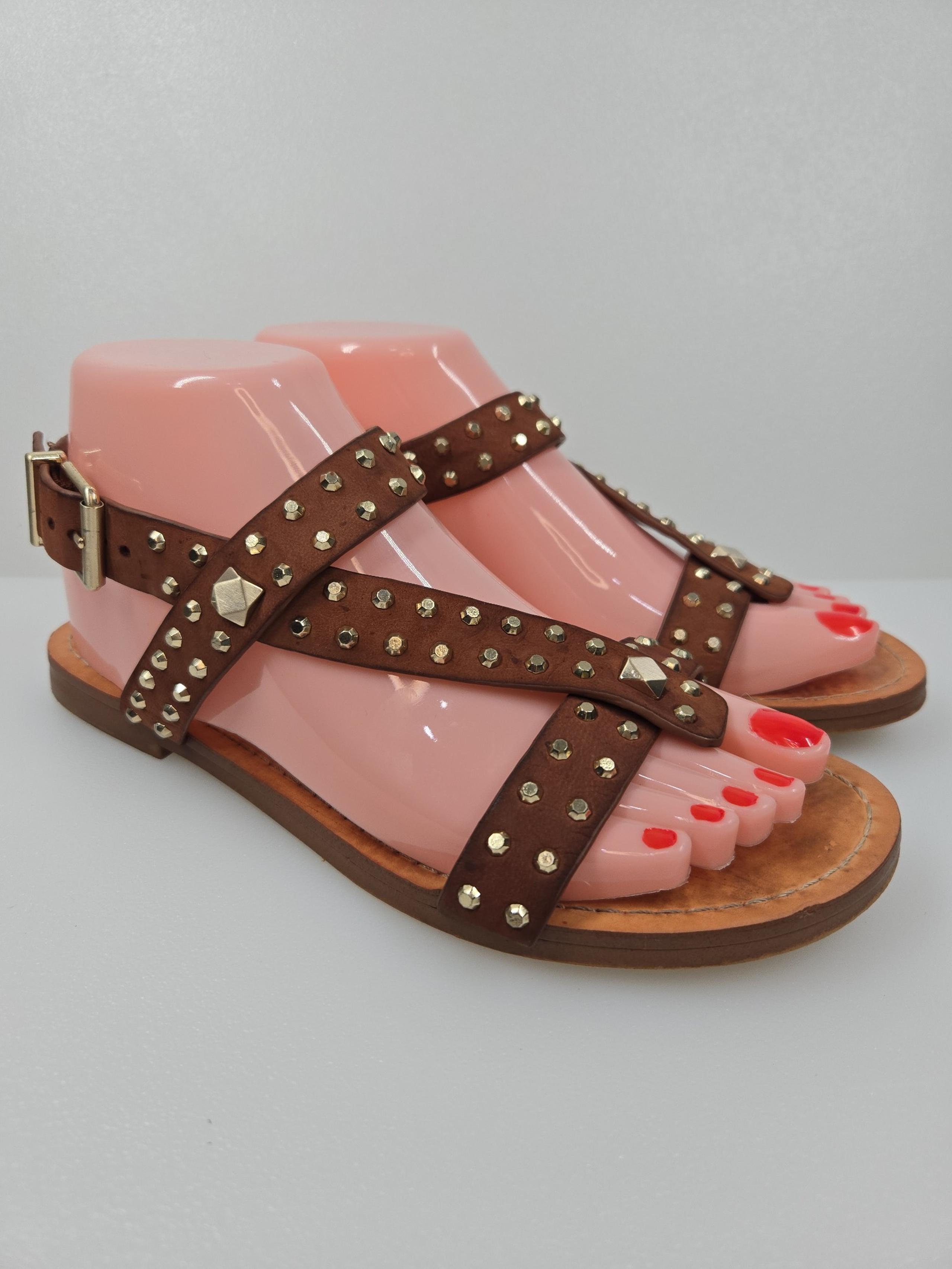Vince Camuto Ravensa Studded Leather Strappy Thong Brown Sandals Womens Size 6.5