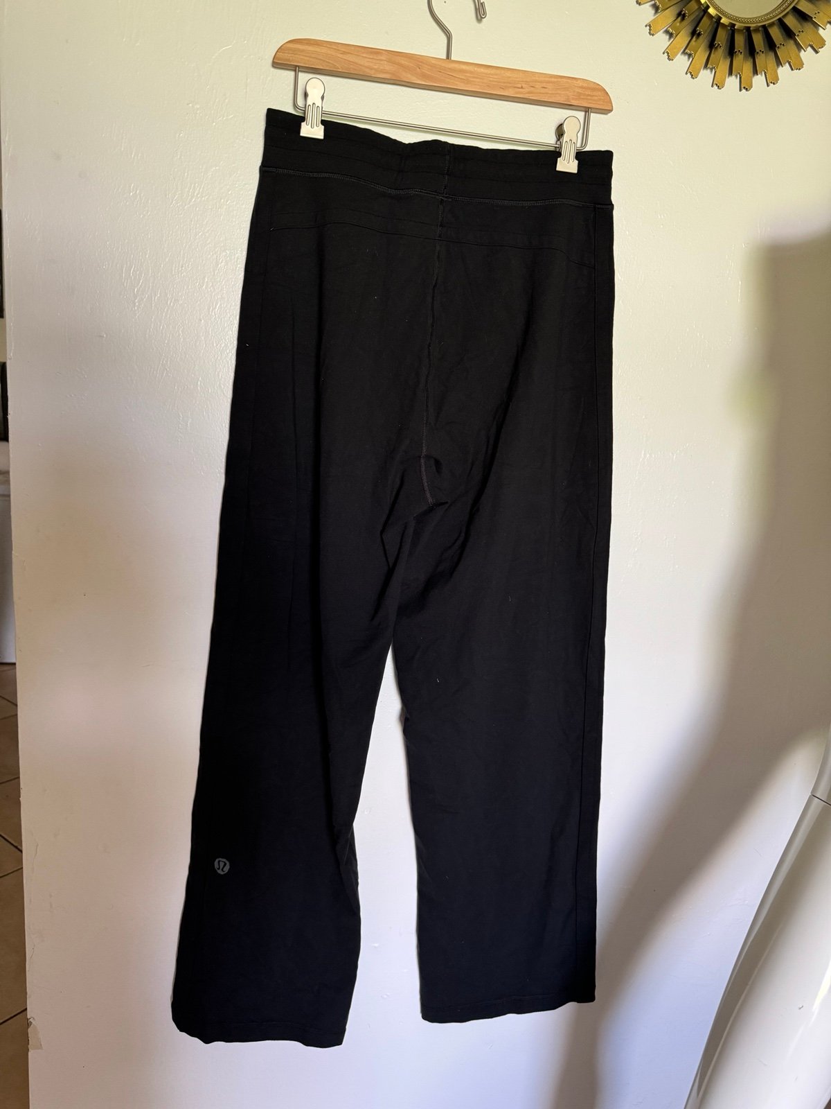 Lululemon men’s athletic pants Size M