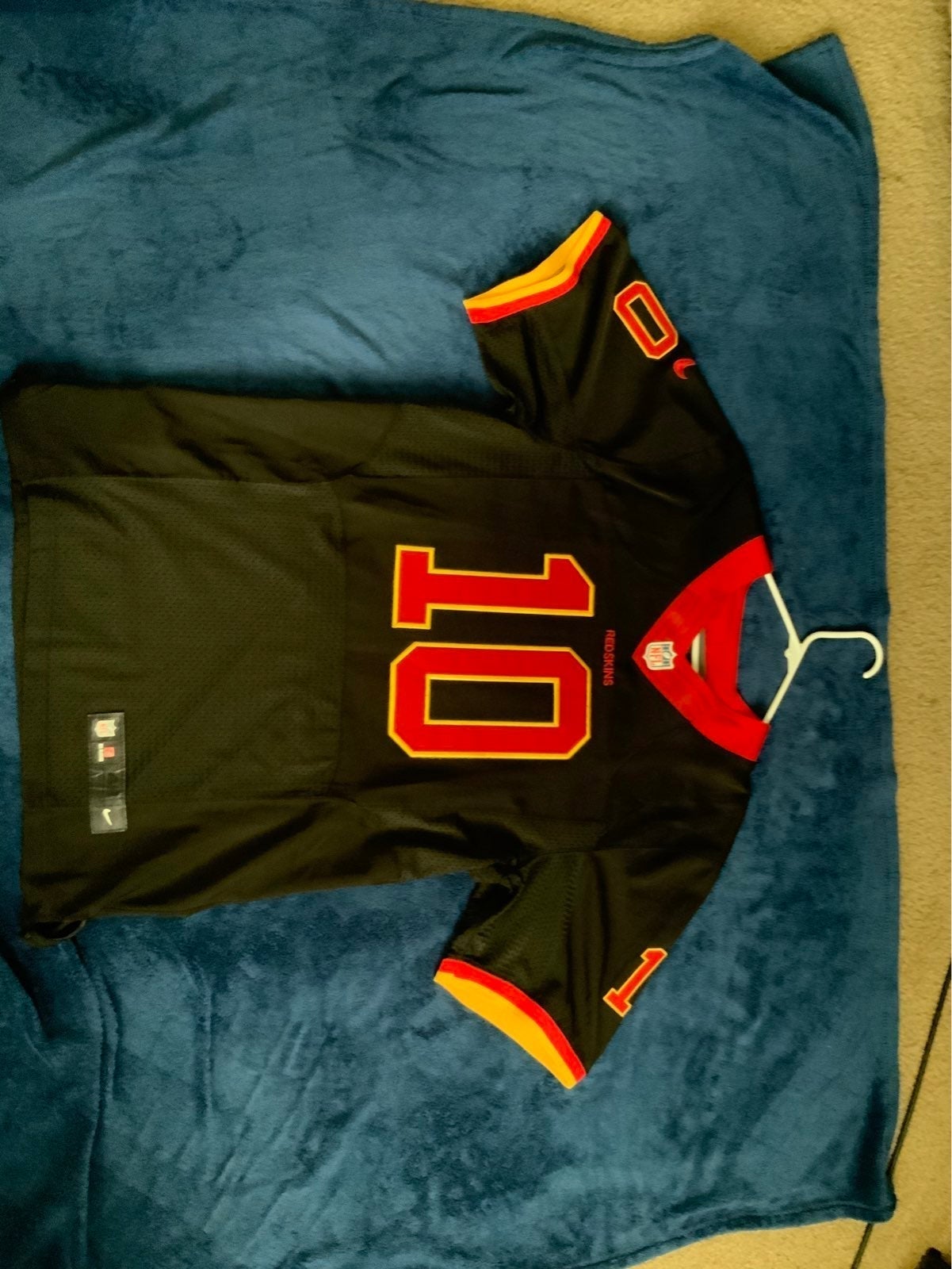 RG 3 Redskins on the field jersey
