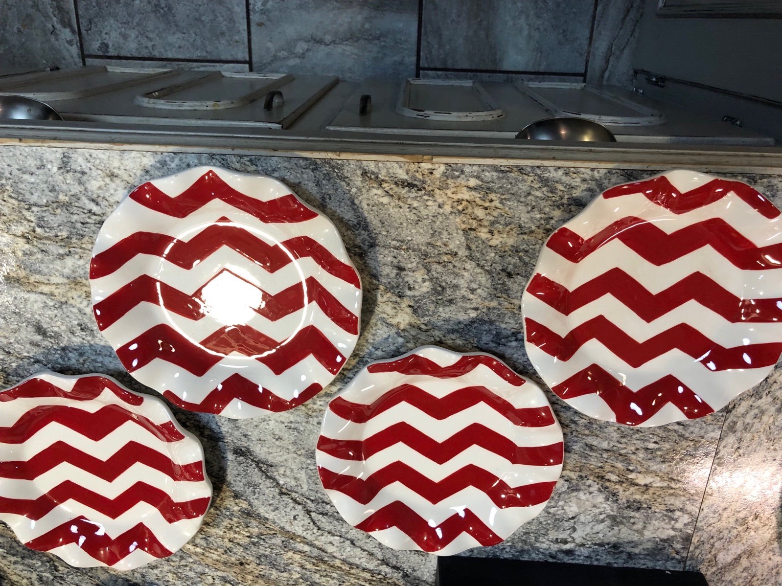 Coton Colors 4 pc Chev 8 in RUFFLED plates