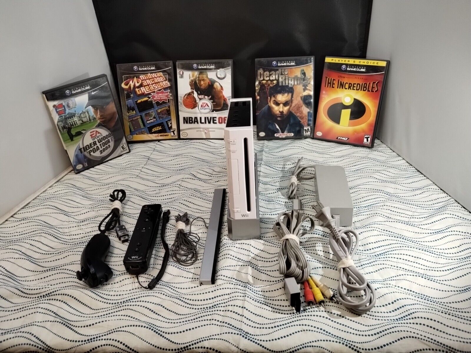 Nintendo Wii Console System Bundle RVL-001 w 5 GameCube Games Tested Works