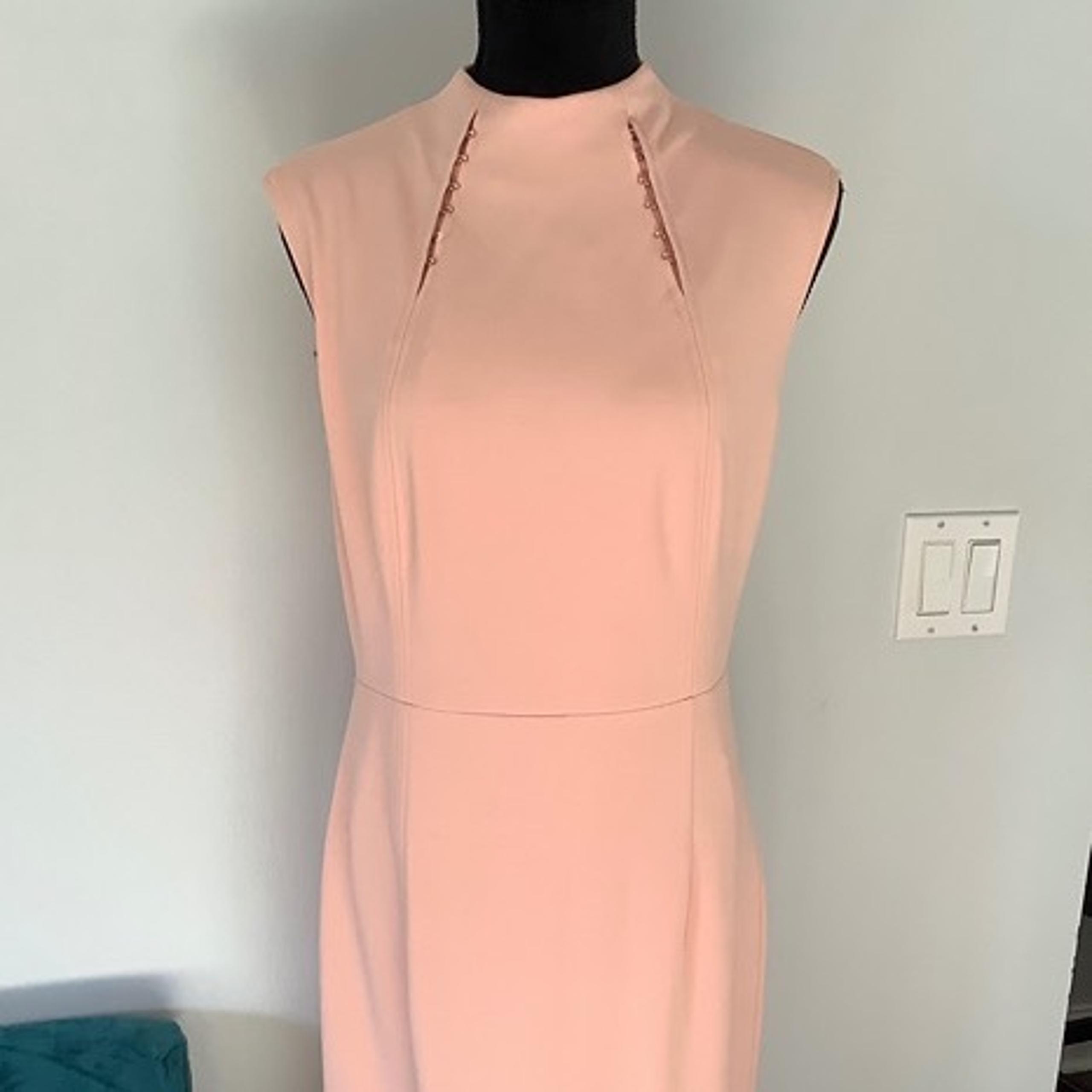 Beautiful flattering midi dress- NWOT