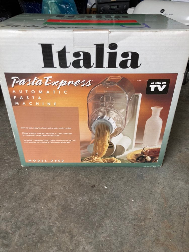 Vintage Pasta express pasta maker