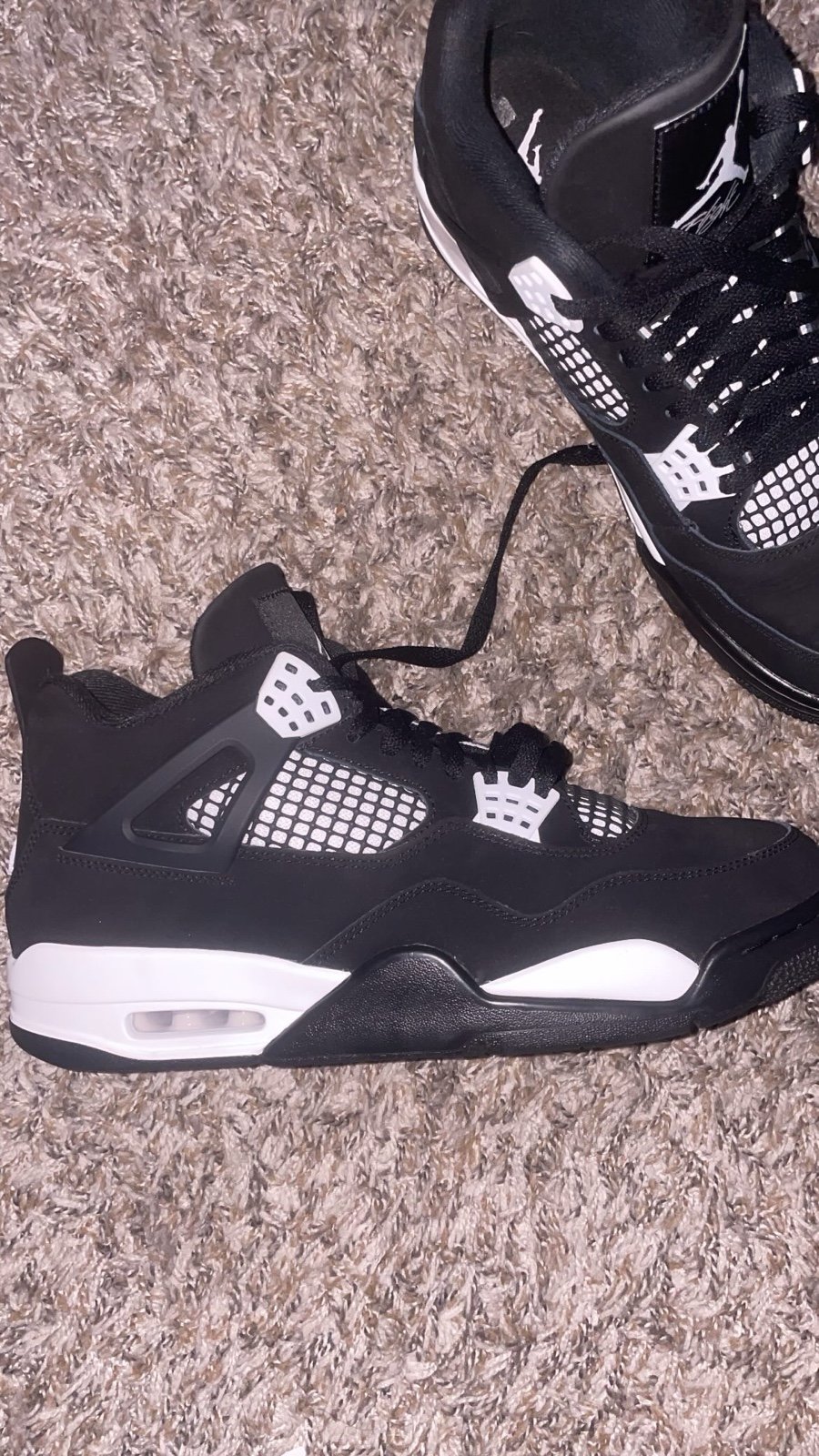 Jordan 4 White thunder