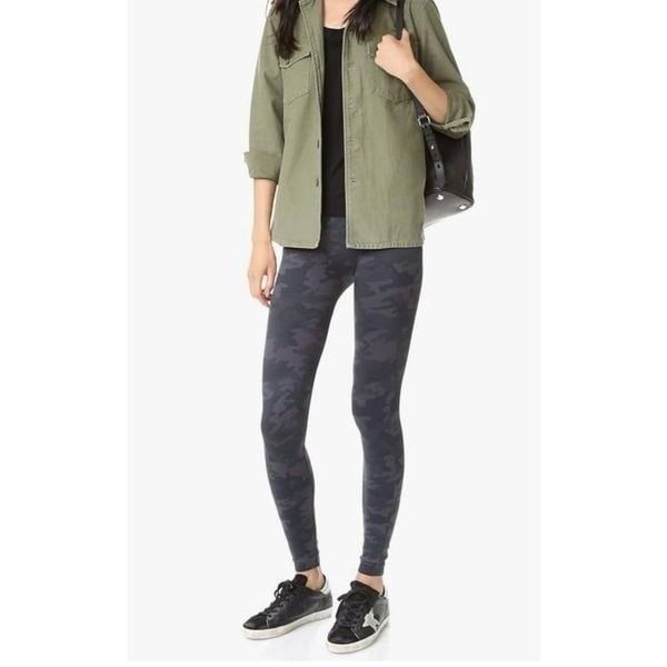 Spanx Look at Me Now Seamless Leggings in Black & Grey Camo Size XL