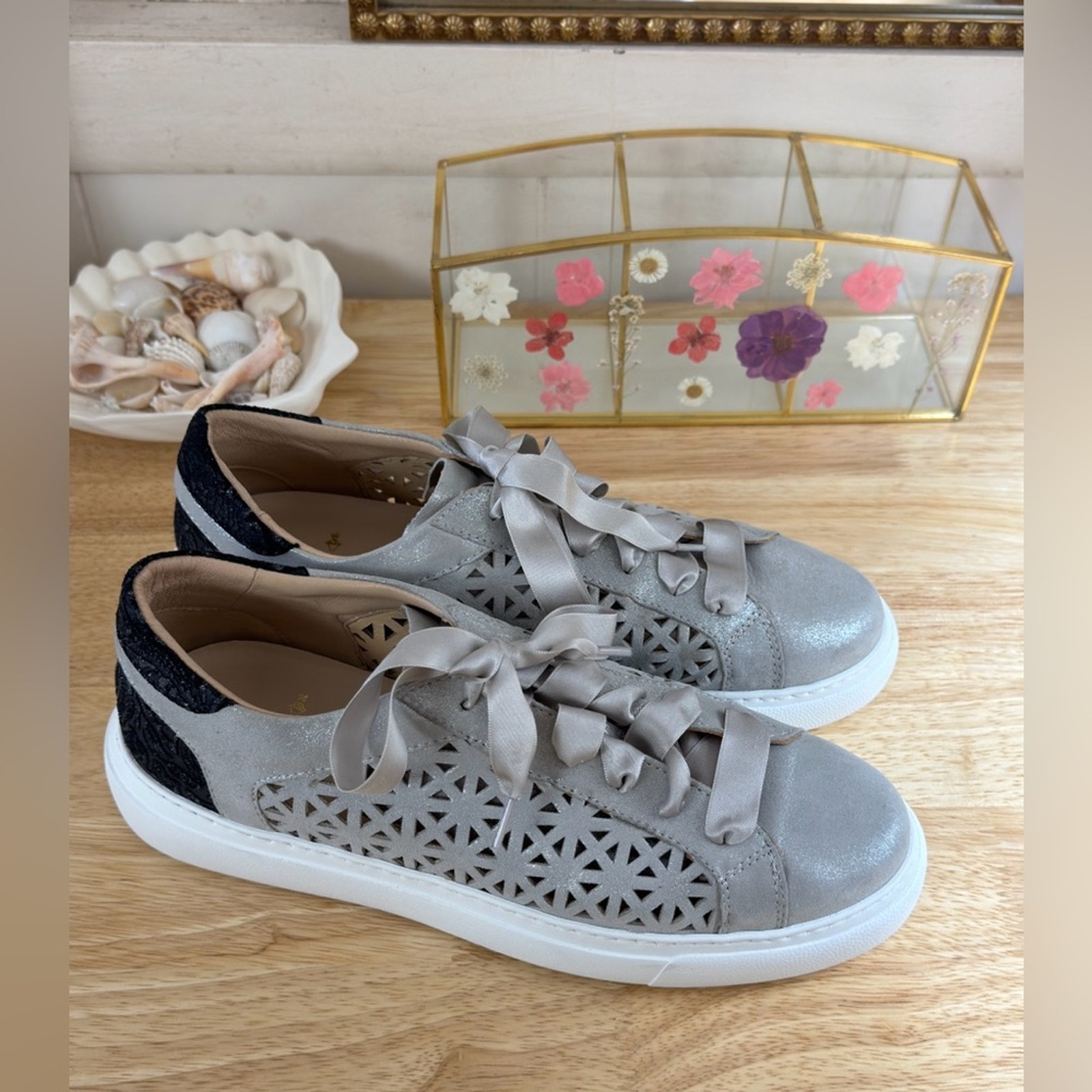 Clorinda Antinori Perforated Leather Zoey Lace Up Sneakers Size 39 Designer