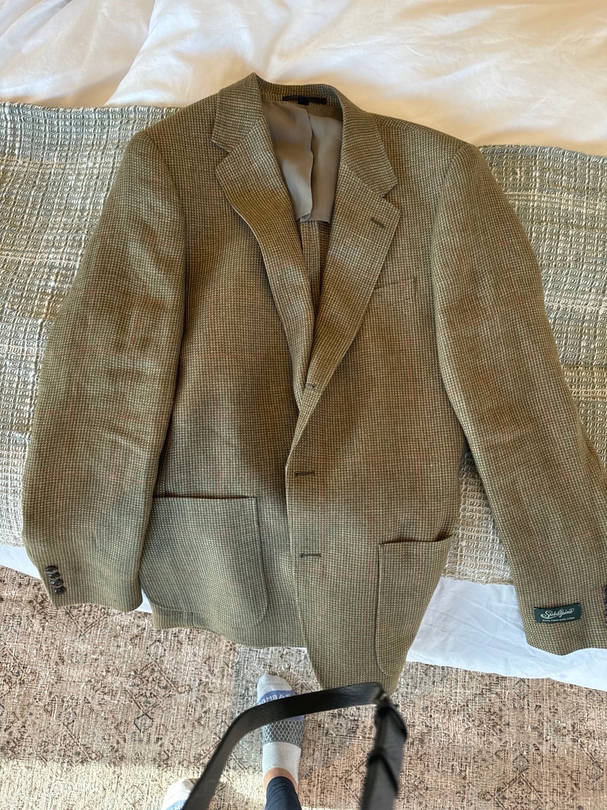 BNWT: Kenmare Relaxed fit blazer in Italian linen Item style: BV103 Size: 40/L