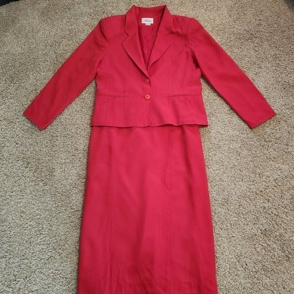 VTG Made in the USA Worthington Skirt and Blazer set. Blazer Size 12 Skirt 10