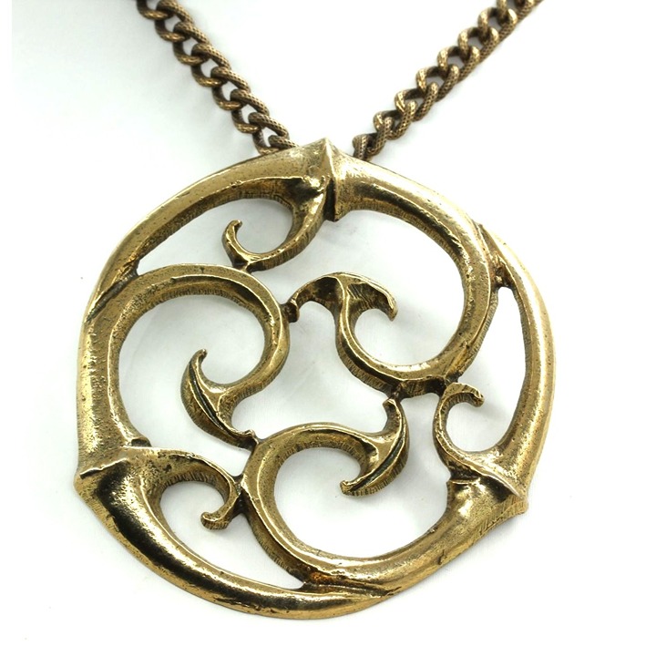 Genuine 1970's ALYA MUSEUM REPLICAS Celtic circle pendant, original 24 chain