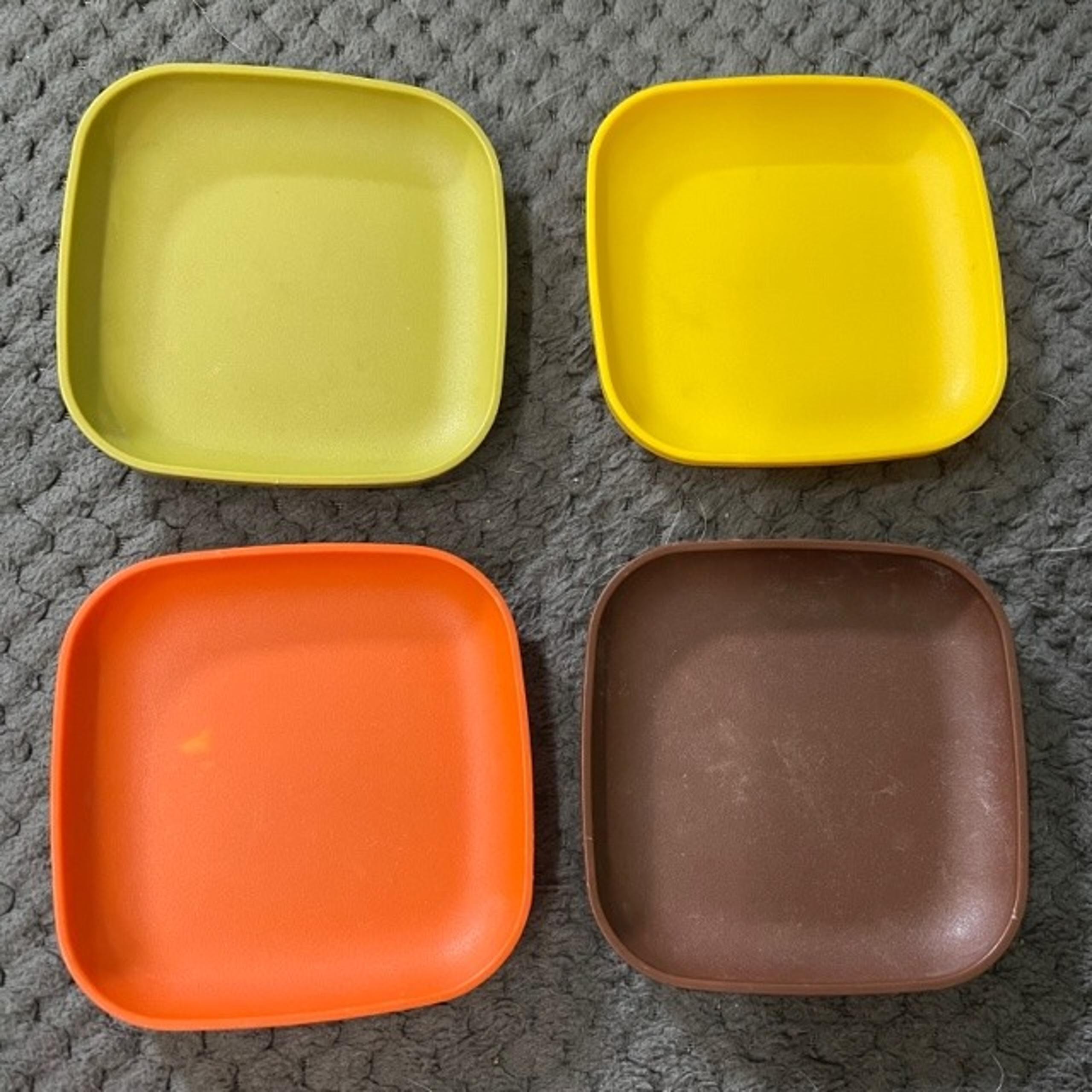 Vintage Tupperware Lot Mini Toy Tuppertoys Lot of 4 Plates 1980s 1502