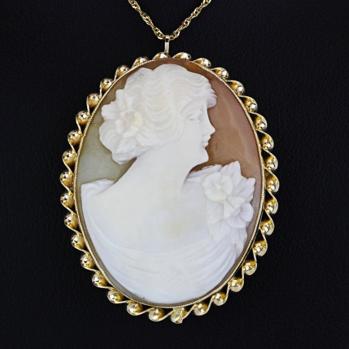 Vintage 12k Yellow Gold Handcarved Shell Cameo Brooch / Pendant