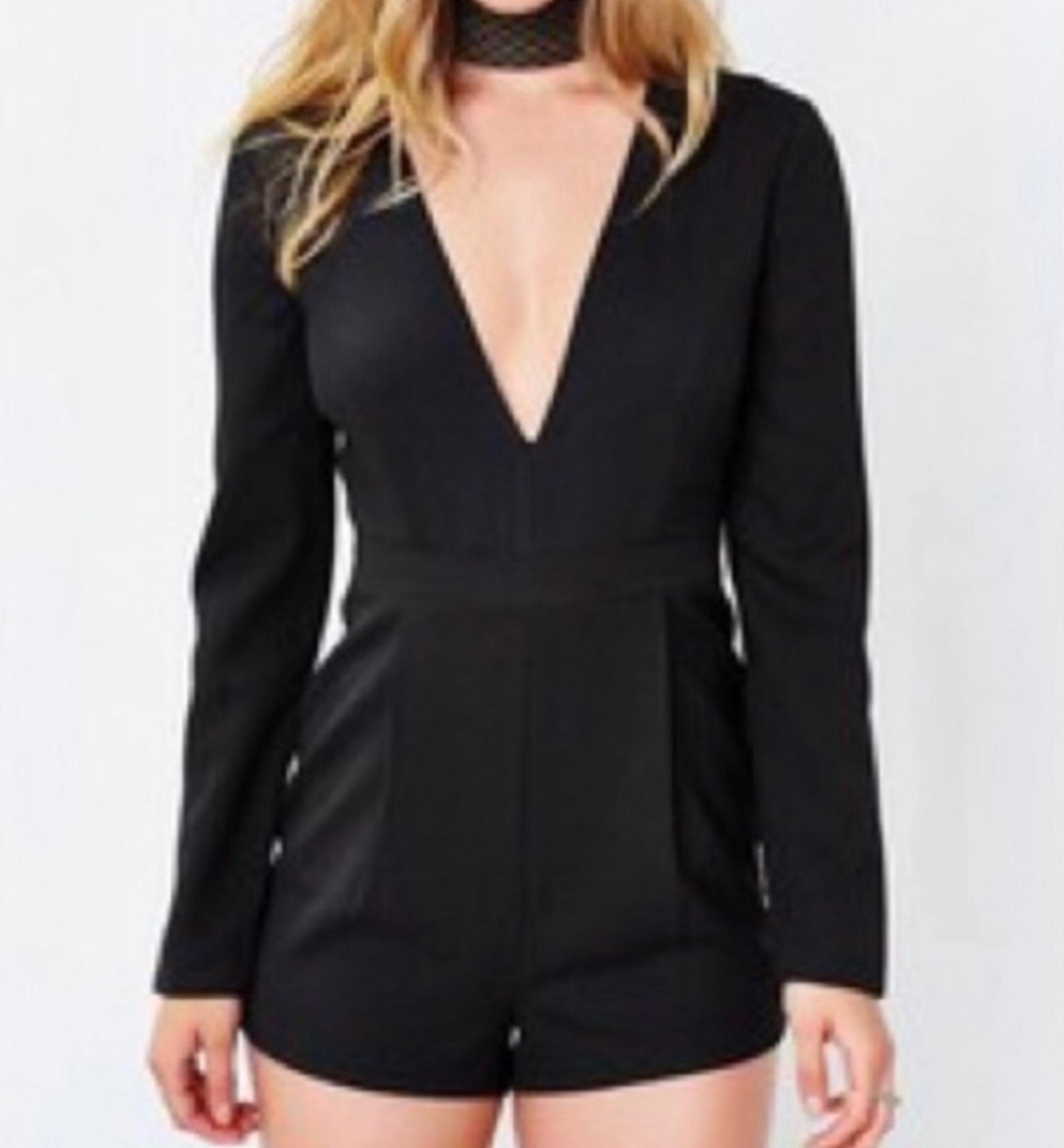 Urban Outfitters Silence + Noise Black V Neck Long Sleeve Shorts Romper Small