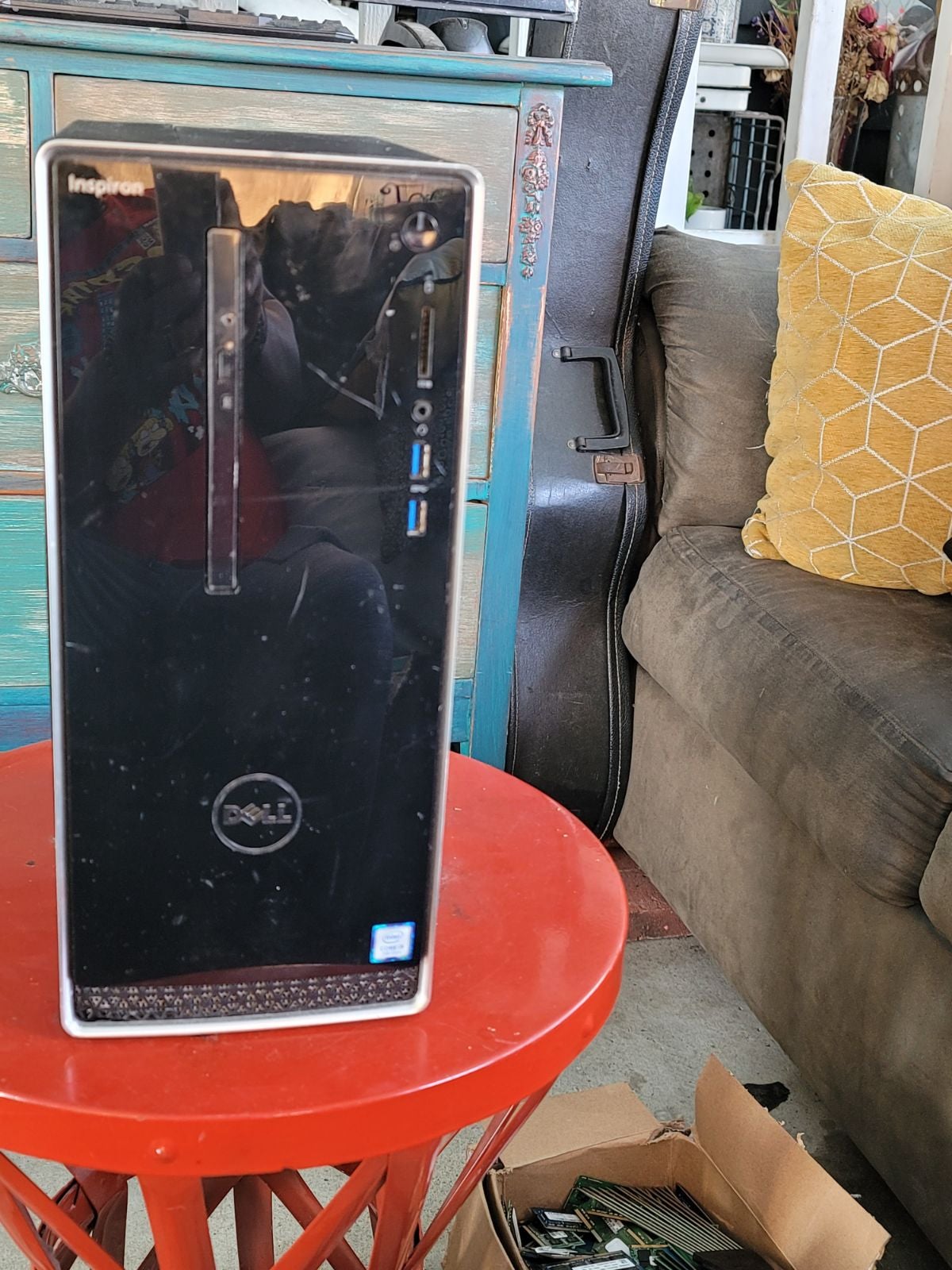 DELL INSPIRON 3668 DESKTOP( 7TH GEN) i5| 12GB| 1TB| NVIDIA GeForce| Win 10