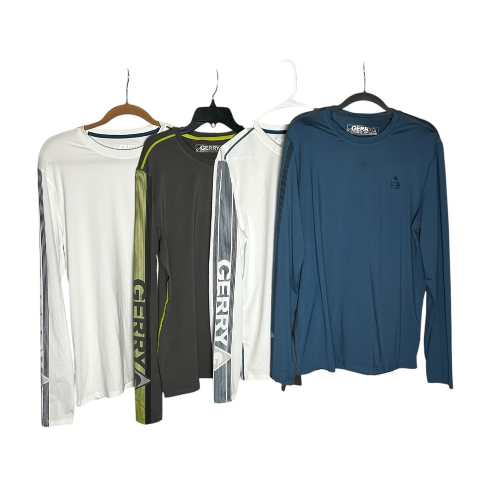 Gerry Mens lot of 4 Long Sleeve Crew Neck Performance Tees T Shirts Size Medium
