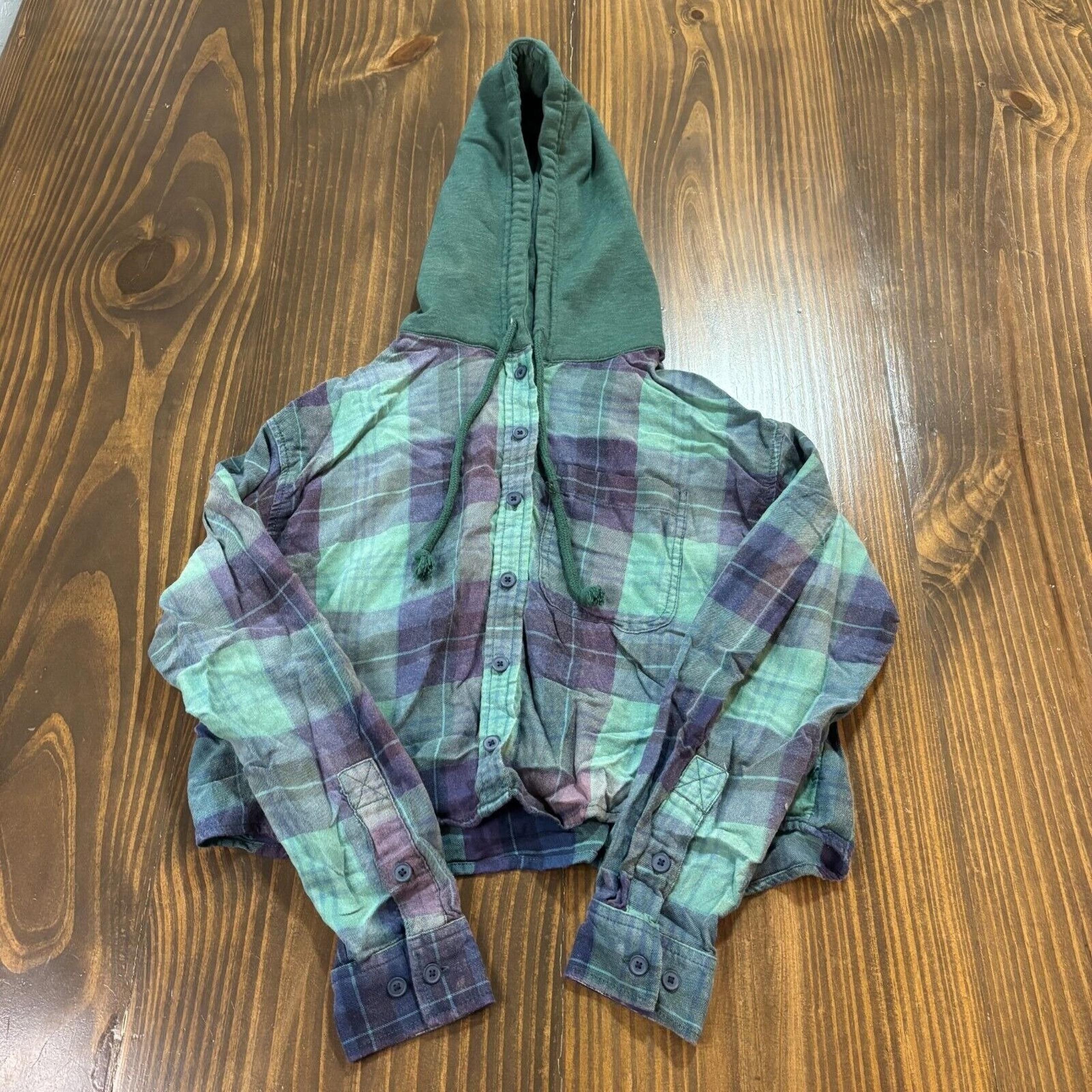 American Eagle Women's Small Cropped Hooded Flannel Green Plaid Cozy