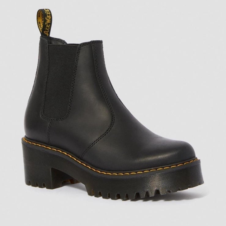 Dr. Martens Rometty Chelsea Boots! Color: burnished Wyoming leather