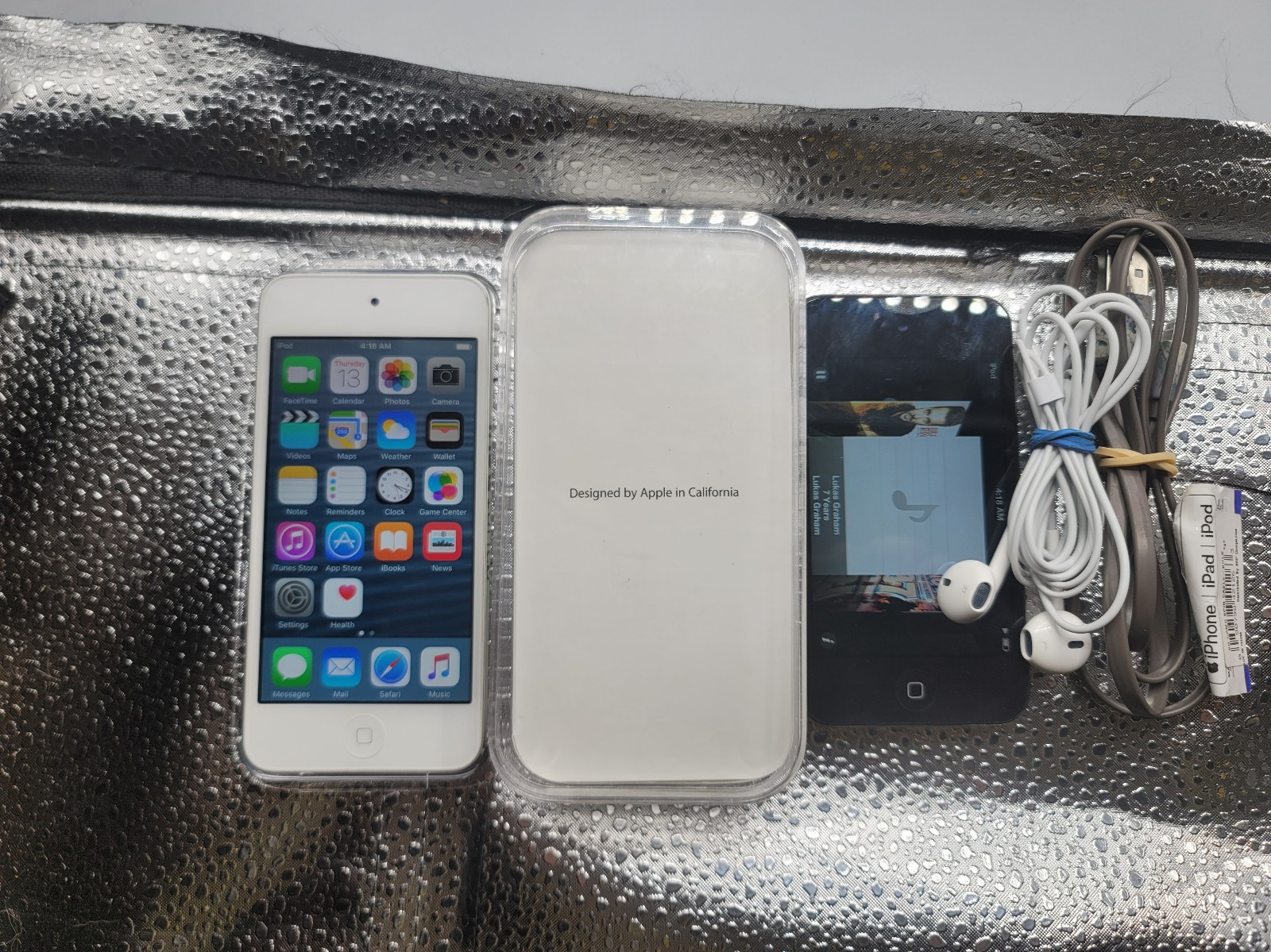 IPod Touch 5th Gen 16GB (A1421) White-Ipod 4 Gen 8GB Fully Functional