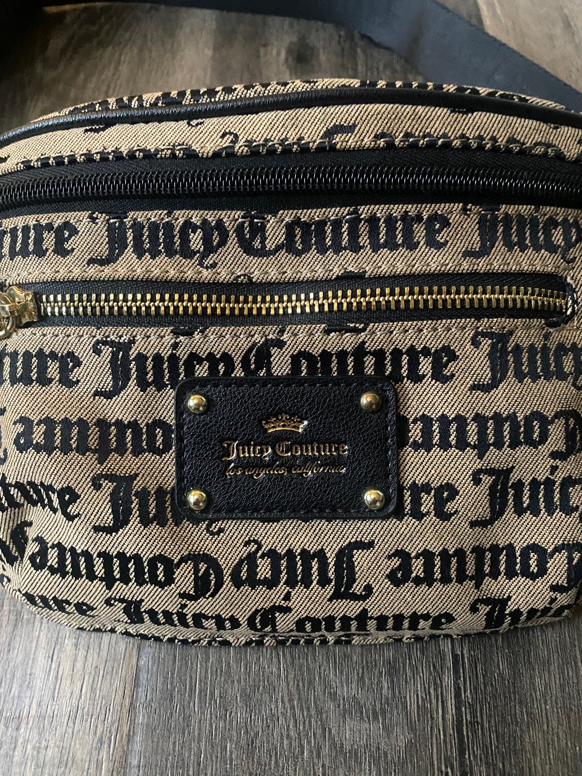 Juicy Couture belt bag / fanny pack purse Juicy Couture belt bag / fanny pack purse