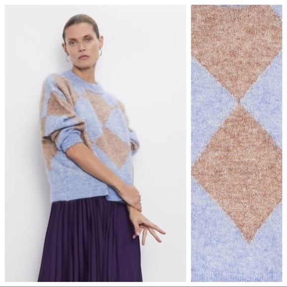 NWT. Zara Blue/Beige Mohair Knit Sweater Size M