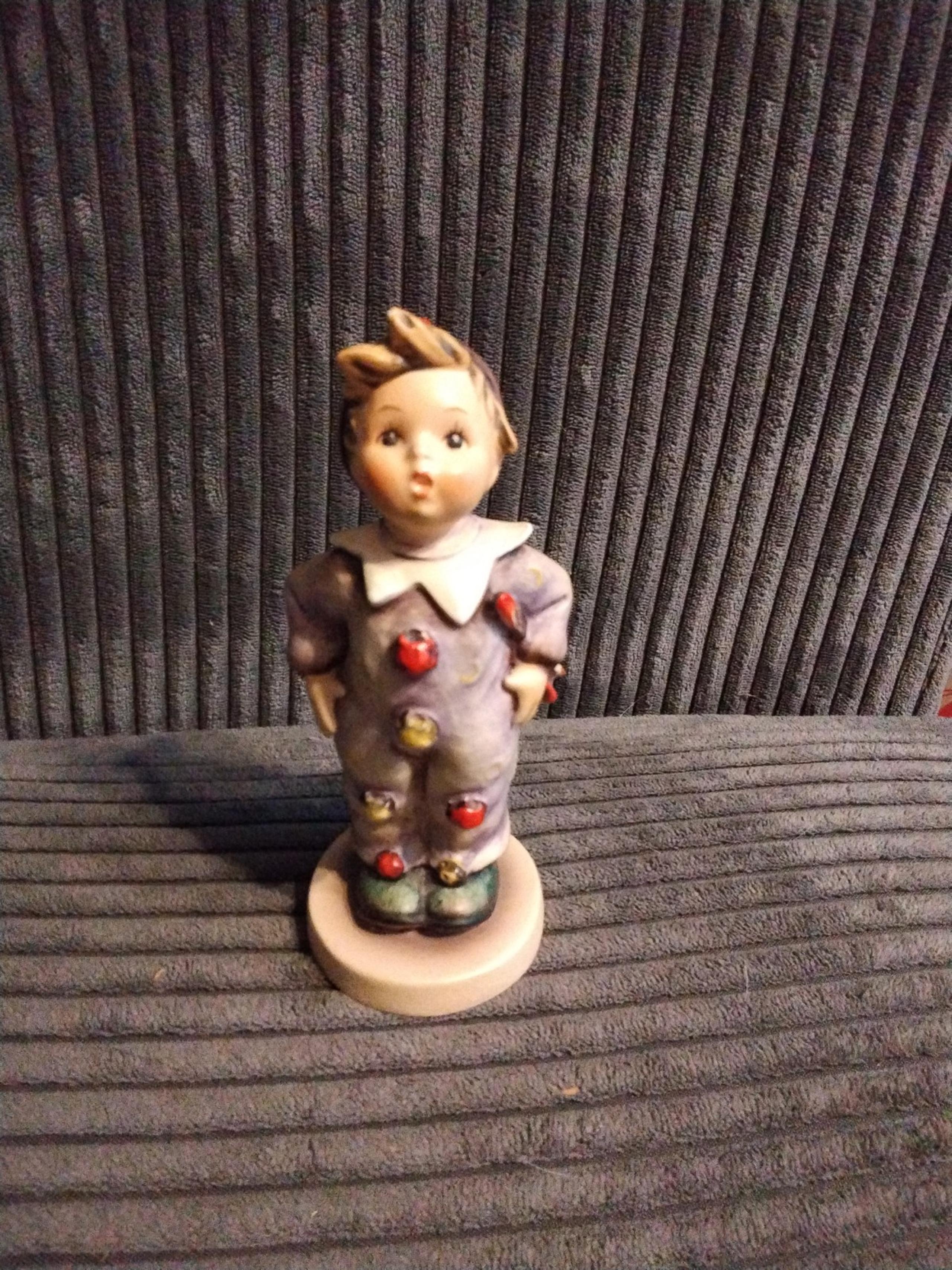 6" Carnival Hummel figurine