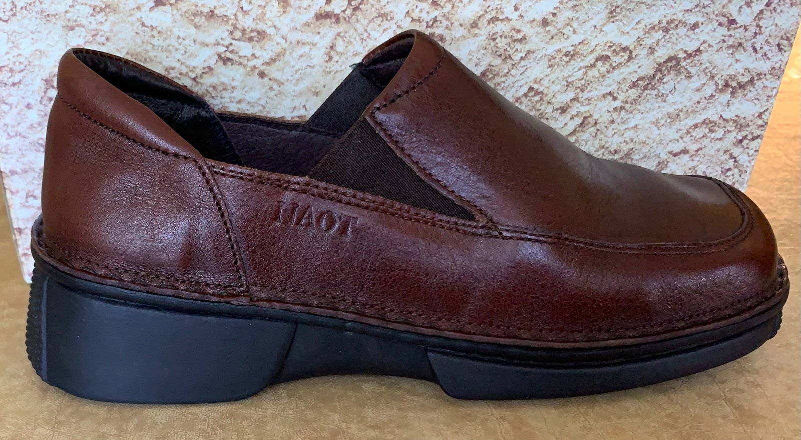 NAOT Ginger Comfort Slip-On Leather Loafers w/ Removable Insoles (Size 39)