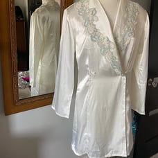 Like NEW Vintage Ivory Satin Bridal Robe Victoria's Secret Size Small