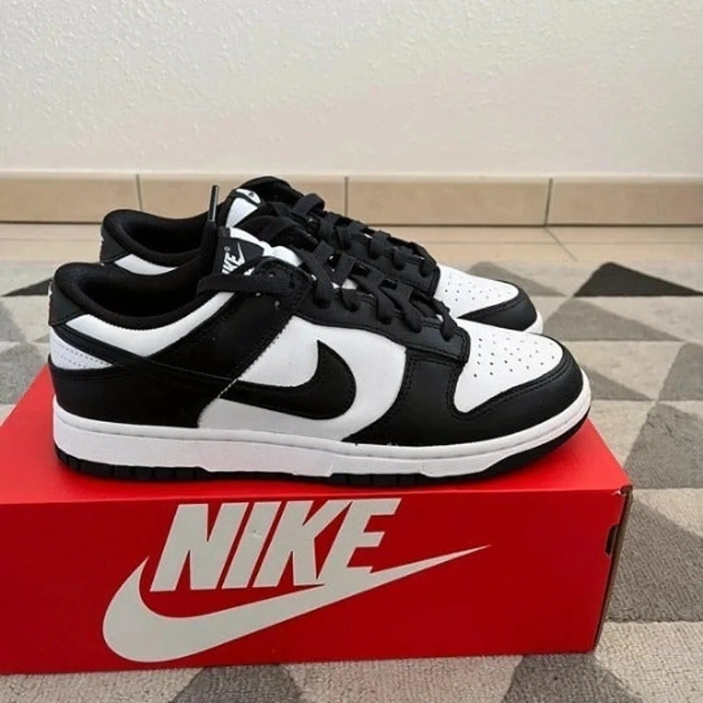 Nike panda dunk lows size 10.5 women or 9 men