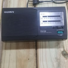Vintage Sony Fm/AM Radio ICF-24
