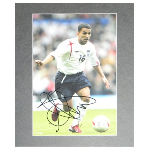 Aaron Lennon Signed Autographed 8x10 Matted