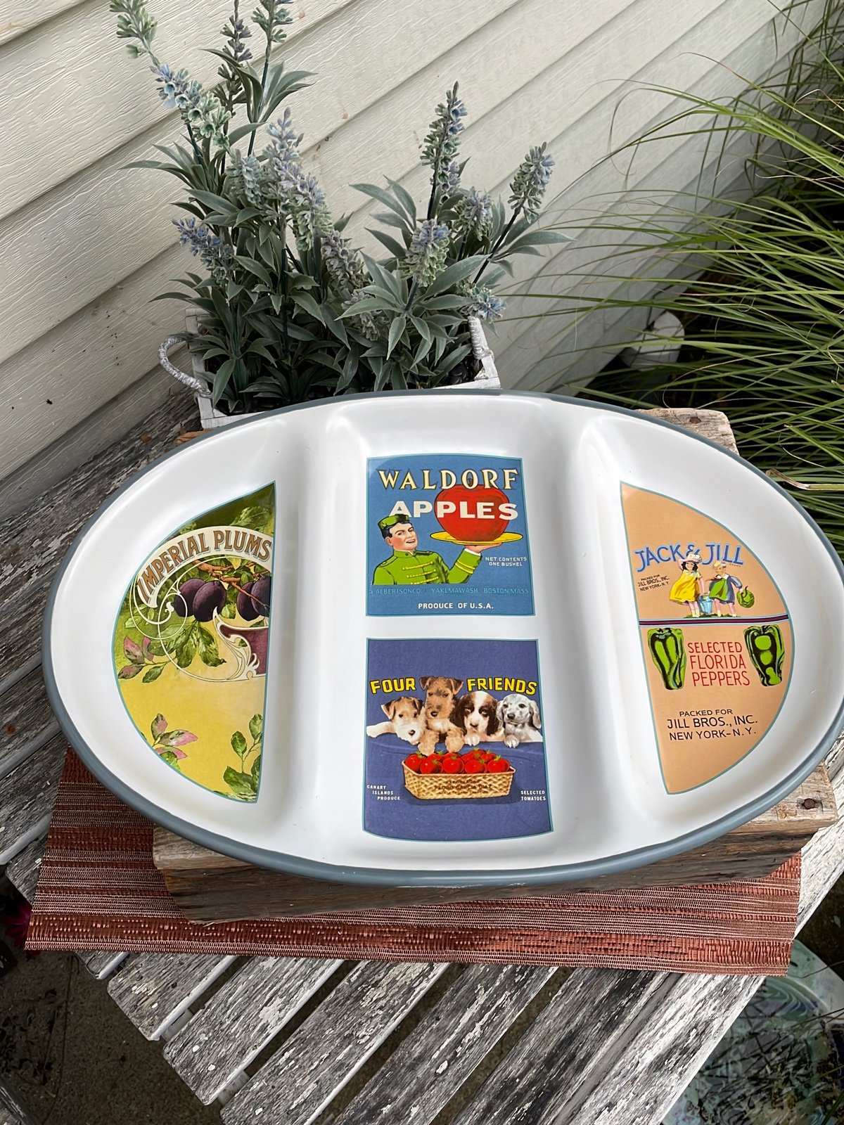 SAKURA “ VINTAGE LABELS Platter / Tray